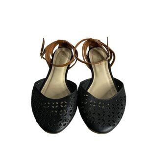 Bamboo Women's Two-Tone Ankle Strap Flat Sandal